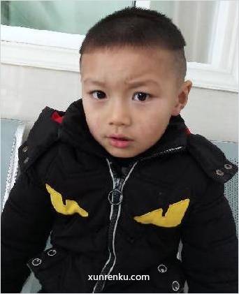 失踪人5岁(目测) 男 谭皓丹 发色：黑 在重庆市忠县救助管理站