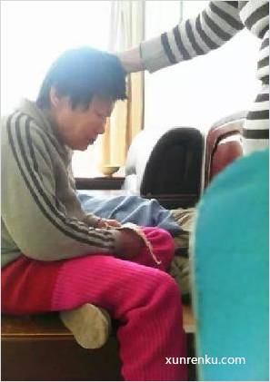 失踪人61岁(目测) 女 无名氏 精神异常：问她什么不说，开口骂人打人、会写字，东一锤子、西一棒头。 在汾西县救助站