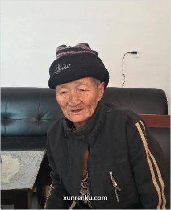 失踪人75岁(目测) 女 不详 发色：灰 在鞍山市救助站