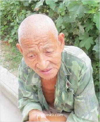 失踪人81岁(目测) 男 怪老头 发色：白 在阜阳市救助站