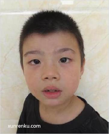 失踪人17岁(目测) 男 无名氏2016082249 发色：黑 在福州市救助站